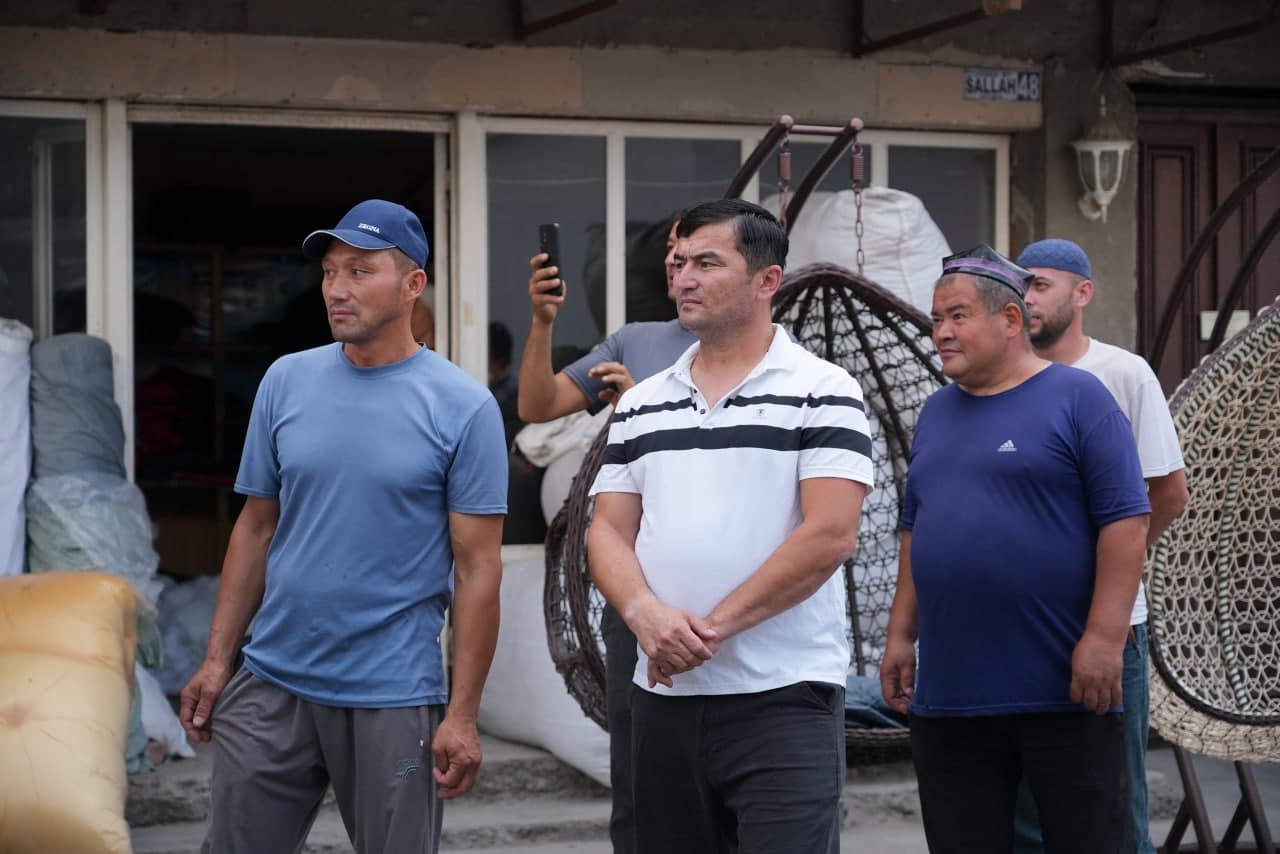 Regional Governor Khayrullo Bozorov visited the mahallas of Uchkuprik district and closely reviewed the implementation of key driver sectors being developed there.