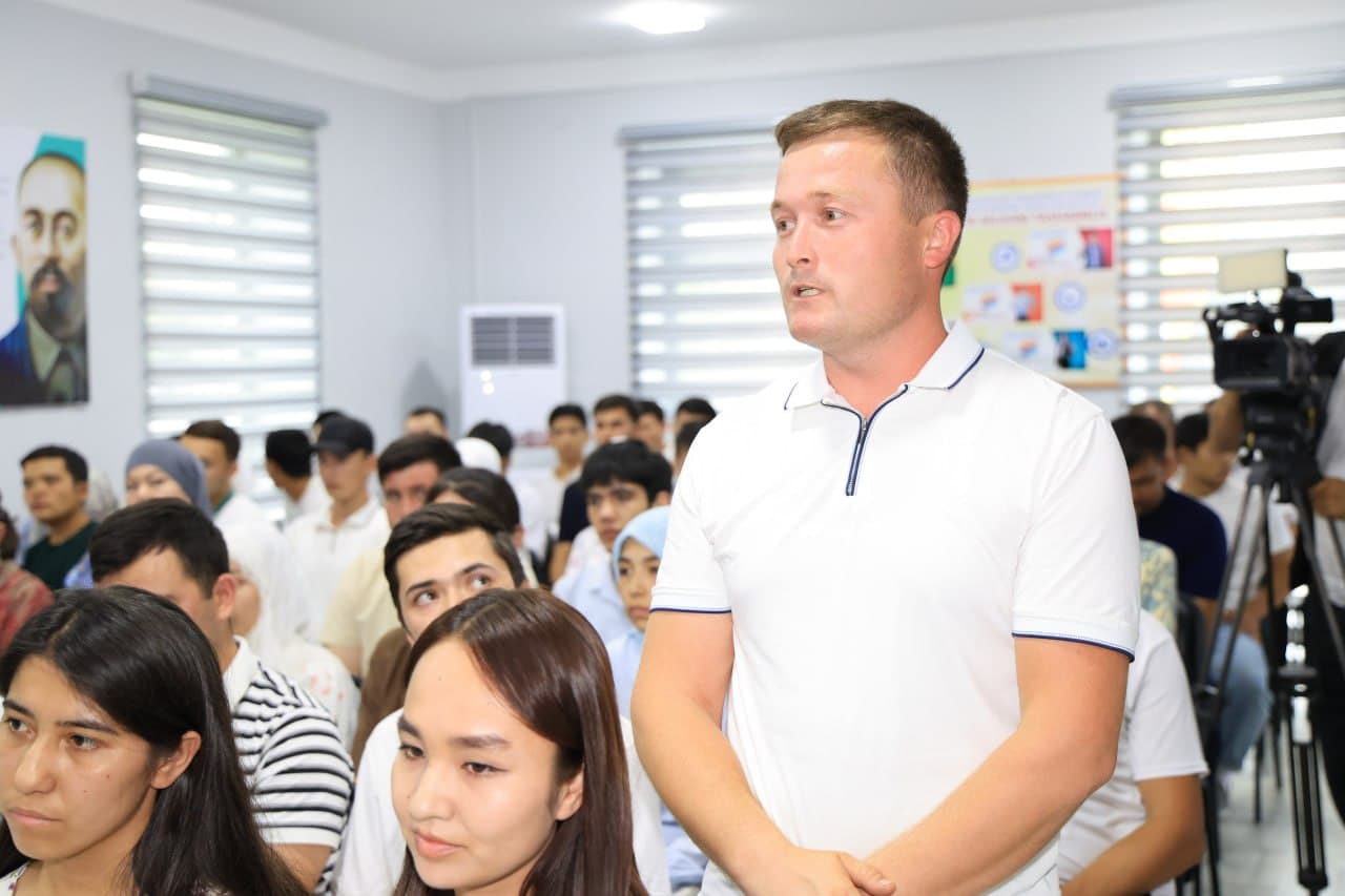 Oltiariqda yoshlar bilan ochiq muloqot o‘tkazildi