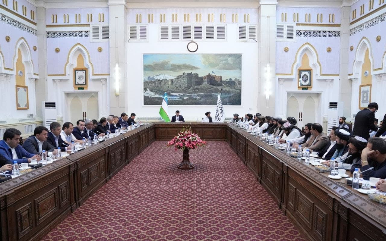 In Kabul, a delegation of the Republic of Uzbekistan led by Deputy Prime Minister Jamshid Khodjaev met with Afghanistan’s Deputy Prime Minister for Economic Affairs, Mullah Abdul Ghani Baradar.
