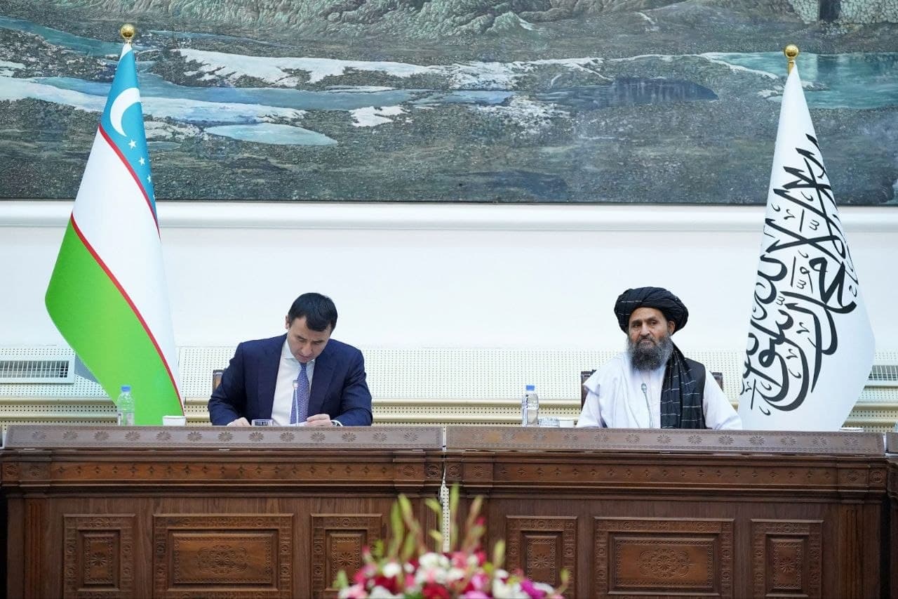 In Kabul, a delegation of the Republic of Uzbekistan led by Deputy Prime Minister Jamshid Khodjaev met with Afghanistan’s Deputy Prime Minister for Economic Affairs, Mullah Abdul Ghani Baradar.