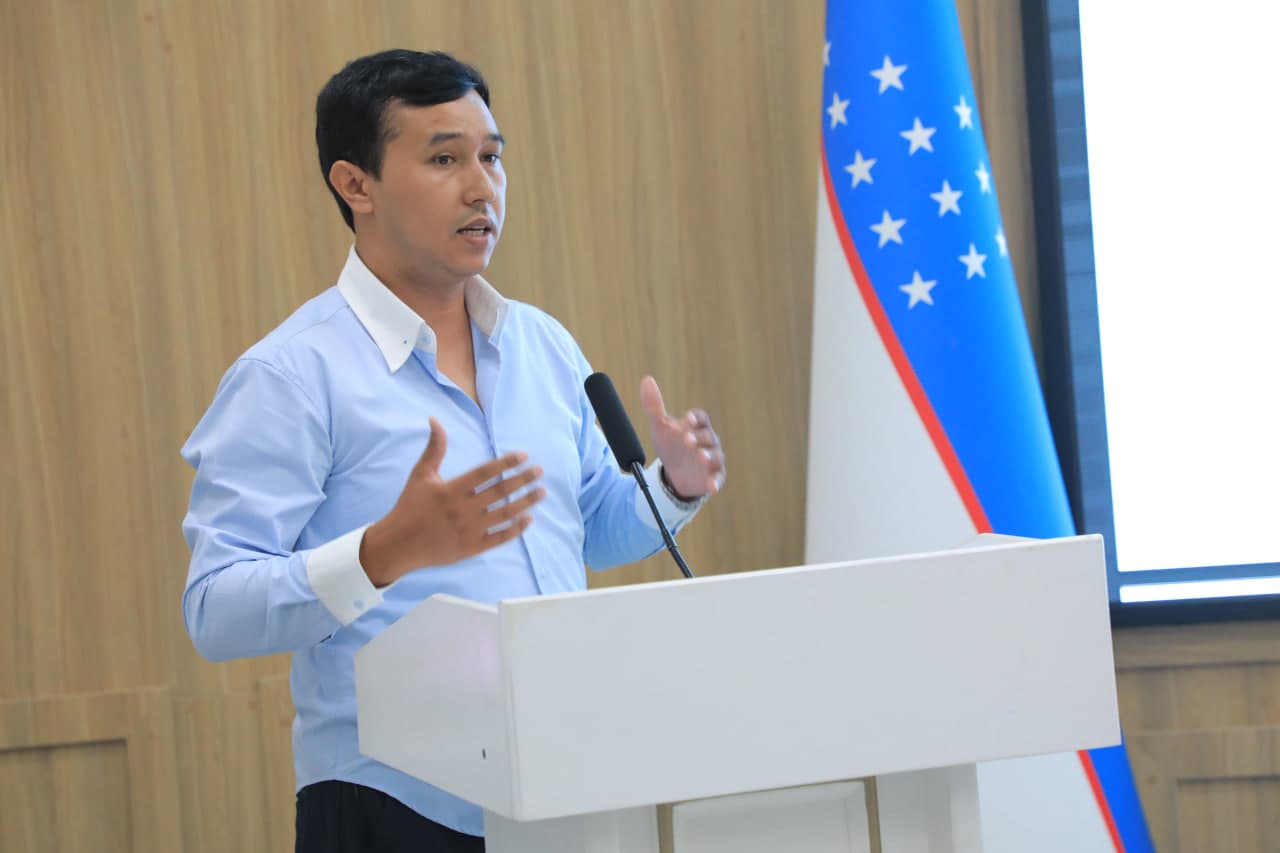 “Ёш мобилографлар мактаби” ва “SMM мактаби”: Фарғонада битирувчилар имкониятлари тақдим этилди