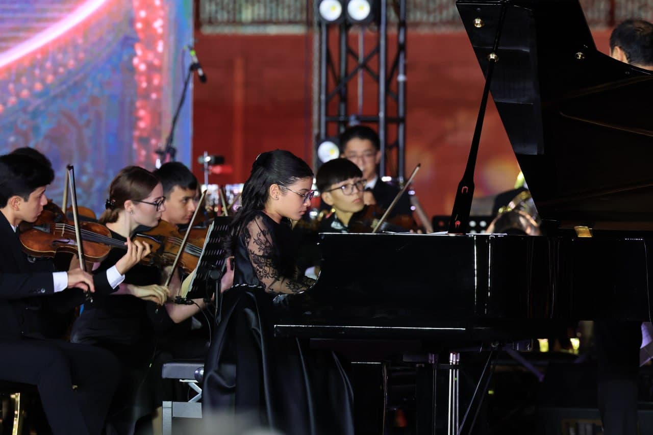 Classical and Contemporary Music Performed at Urda Square
