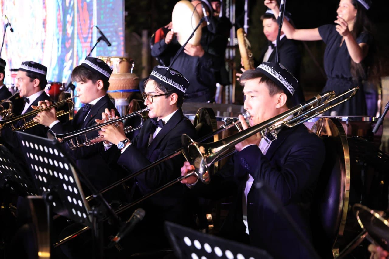 Classical and Contemporary Music Performed at Urda Square