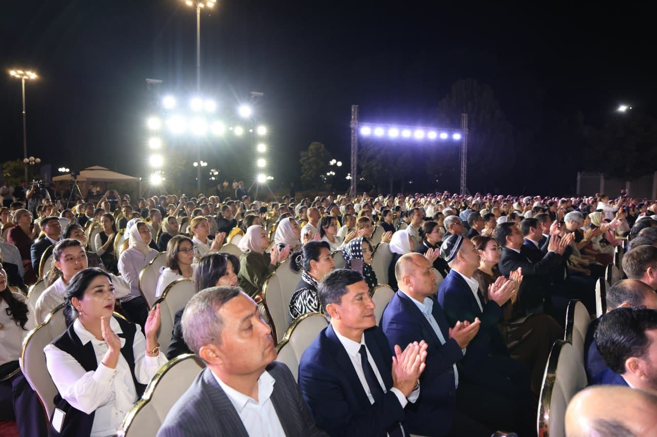 Classical and Contemporary Music Performed at Urda Square