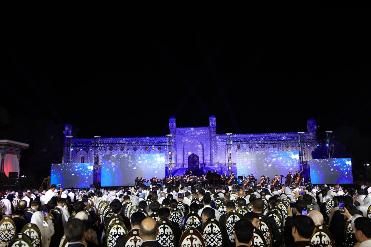 Classical and Contemporary Music Performed at Urda Square