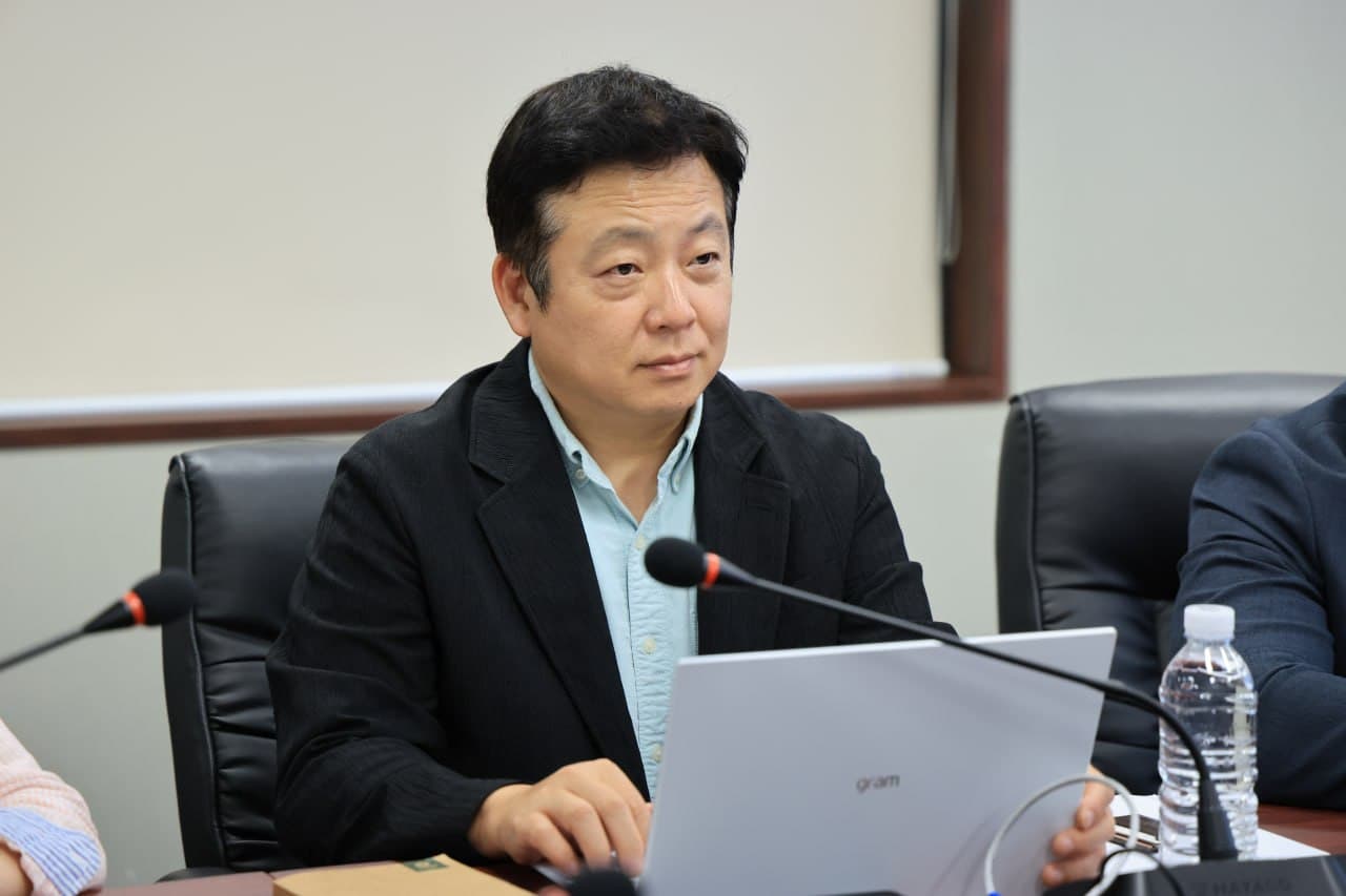 “ShinWon Corporation” билан тўқимачилик соҳасида ҳамкорлик истиқболлари муҳокама қилинди