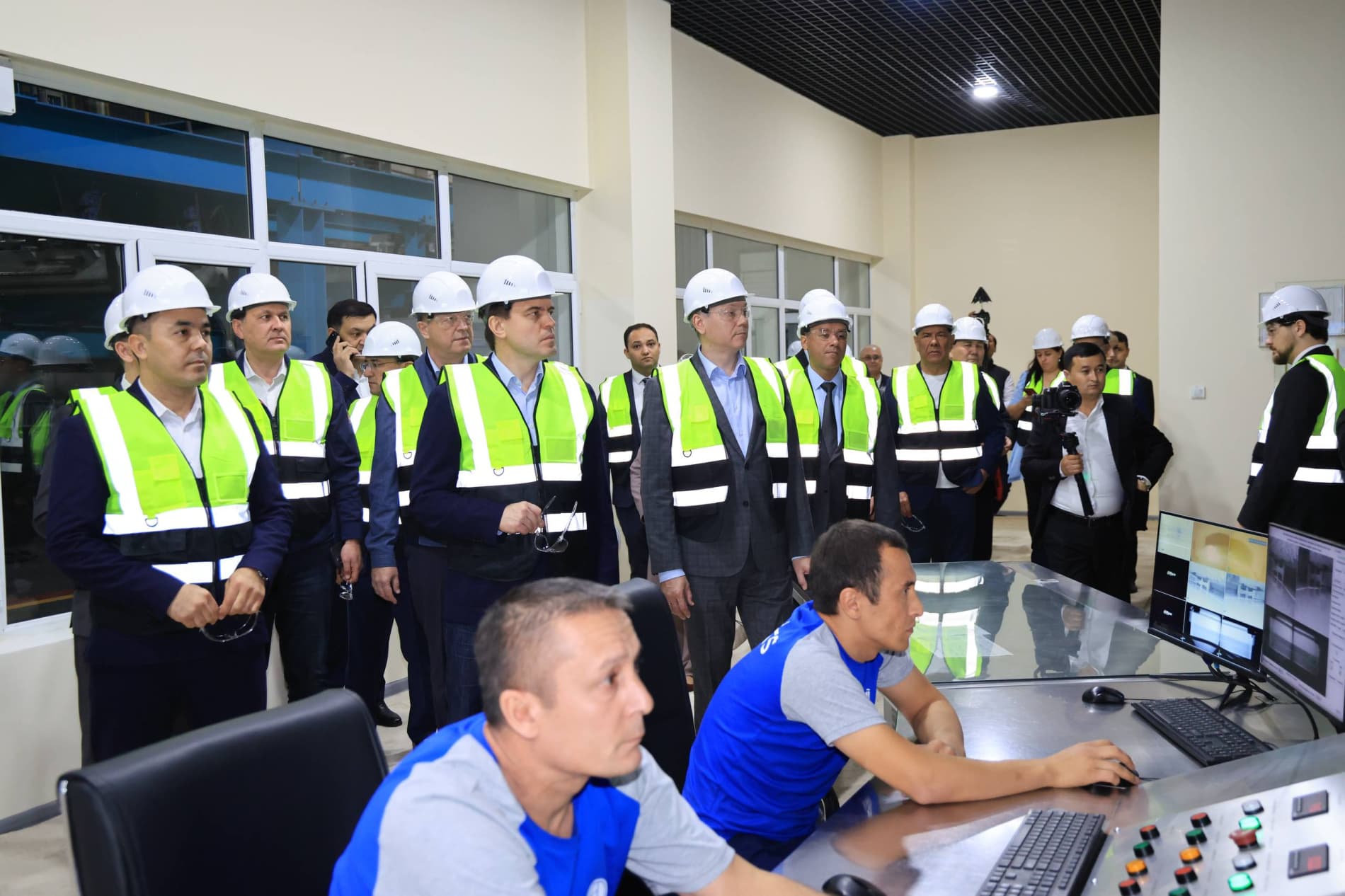 Delegations from Russian Regions Visit Kvarts JSC