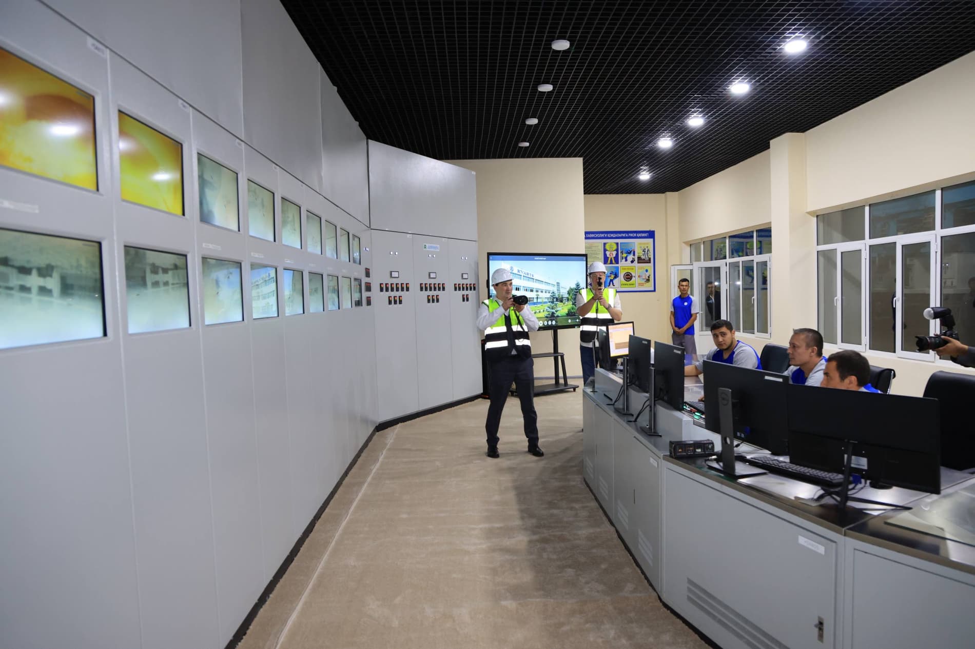Delegations from Russian Regions Visit Kvarts JSC