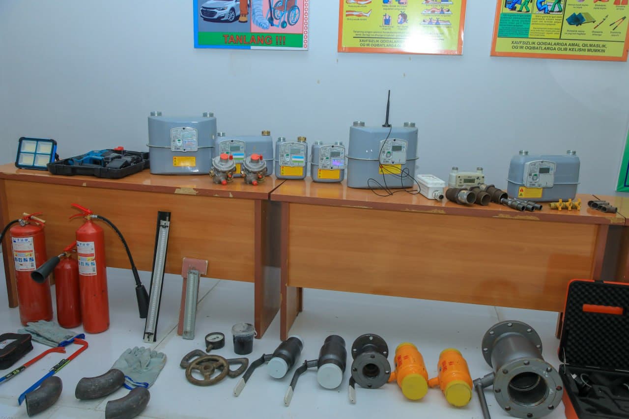 Elektr va gaz ta’minotini yaxshilash ishlari “tumanbay” va “mahallabay” tashkil etilmoqda