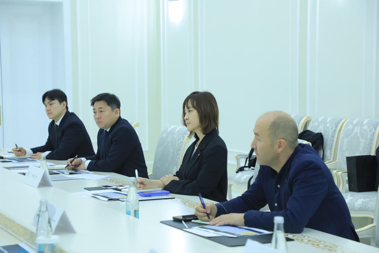 Janubiy Koreya kompaniyasi bilan hamkorlikning istiqbolli yo‘nalishlari ko‘rib chiqildi