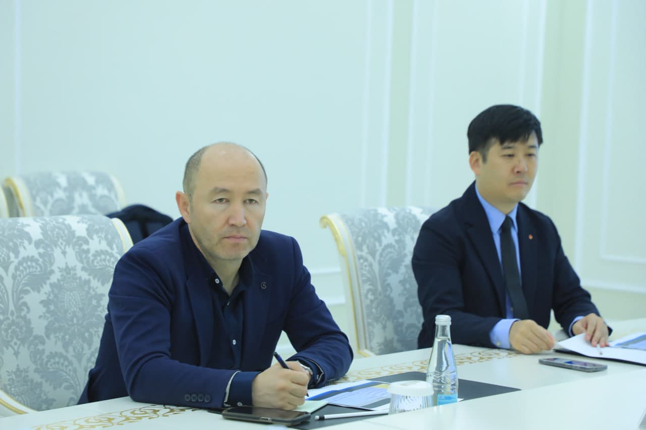 Janubiy Koreya kompaniyasi bilan hamkorlikning istiqbolli yo‘nalishlari ko‘rib chiqildi