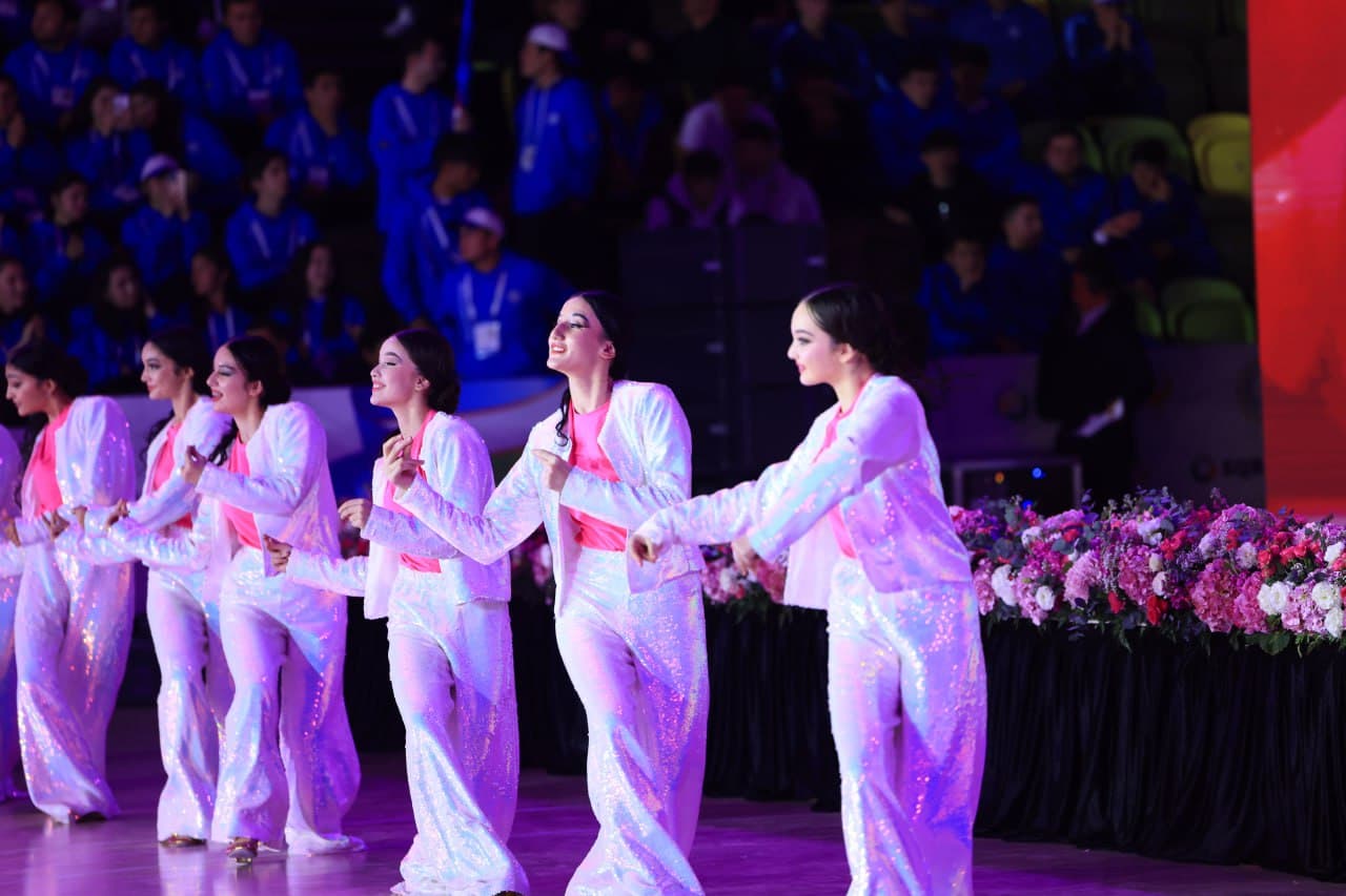 “Prezident Olimpiadasi” sport musobaqalarida umumjamoa hisobida g’olib va sovrindor bo‘lgan hududiy sport delegatsiyalar tantanali taqdirlandi.