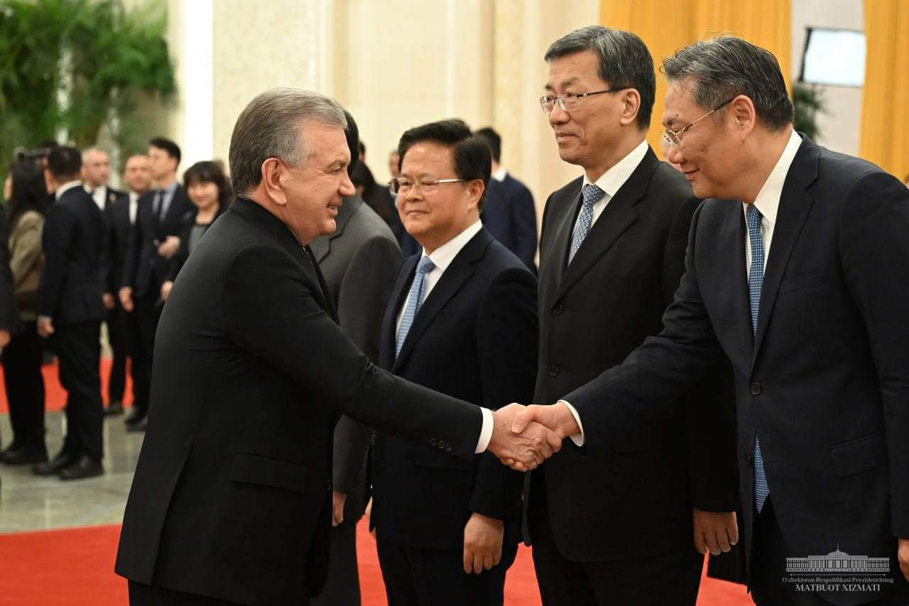 Ўзбекистон Президентини расмий кутиб олиш маросими бўлиб ўтди