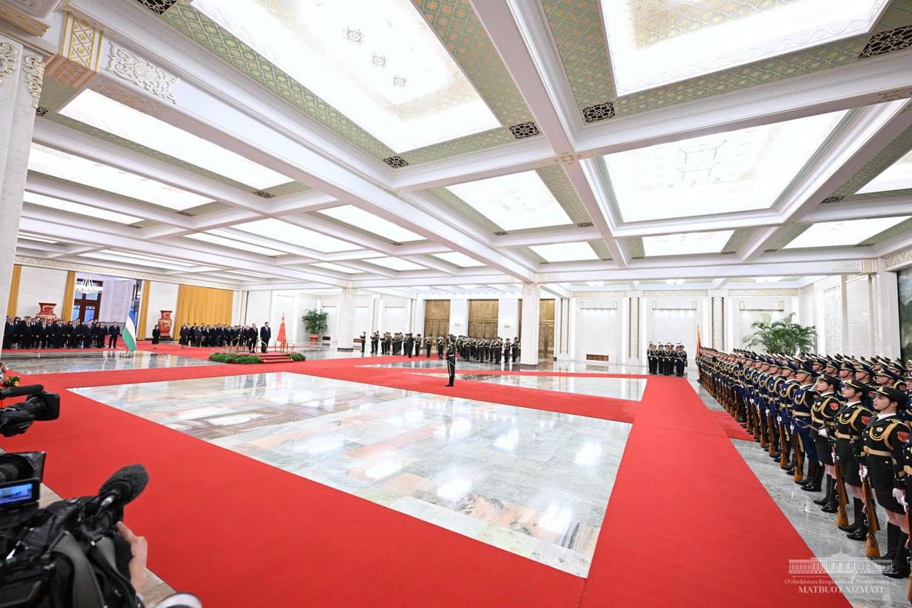 Ўзбекистон Президентини расмий кутиб олиш маросими бўлиб ўтди