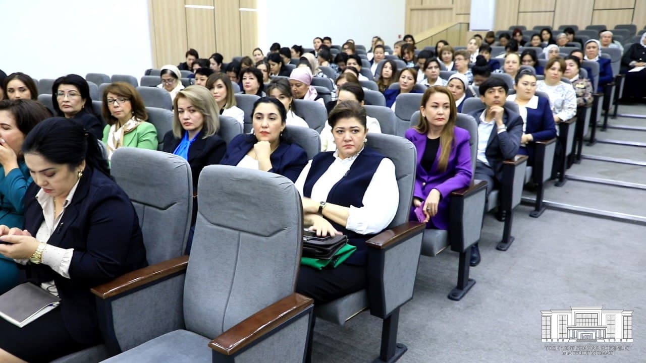 Uchtepa tuman Madaniyat markazida “Oila jamiyat va davlat muhofazasida” mavzusidagi davra suhbati bo‘lib o‘tdi.