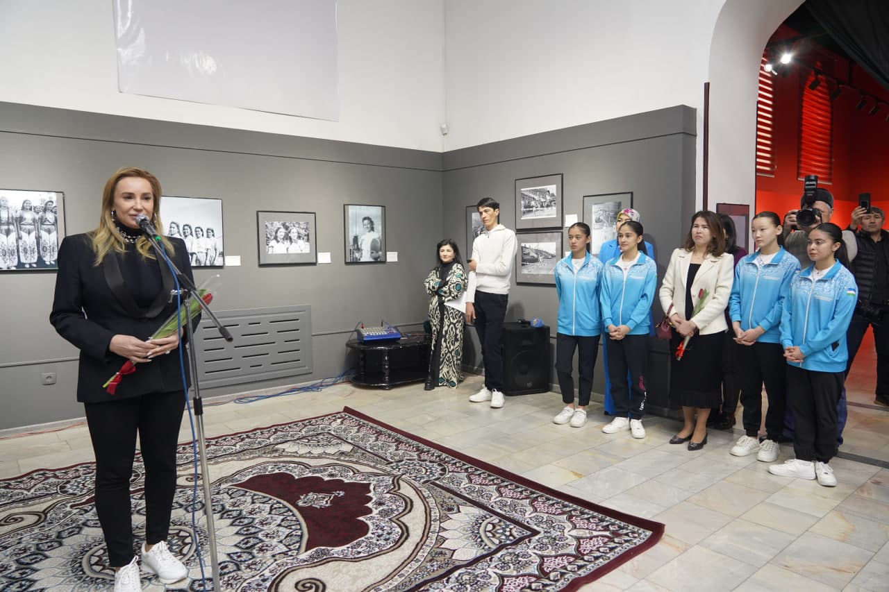 “O‘zbek ayoli - o‘tmish, nafosat, kelajak ramzi” nomli anʼanaviy IV Respublika fotoko‘rgazmasi tashkil etildi.