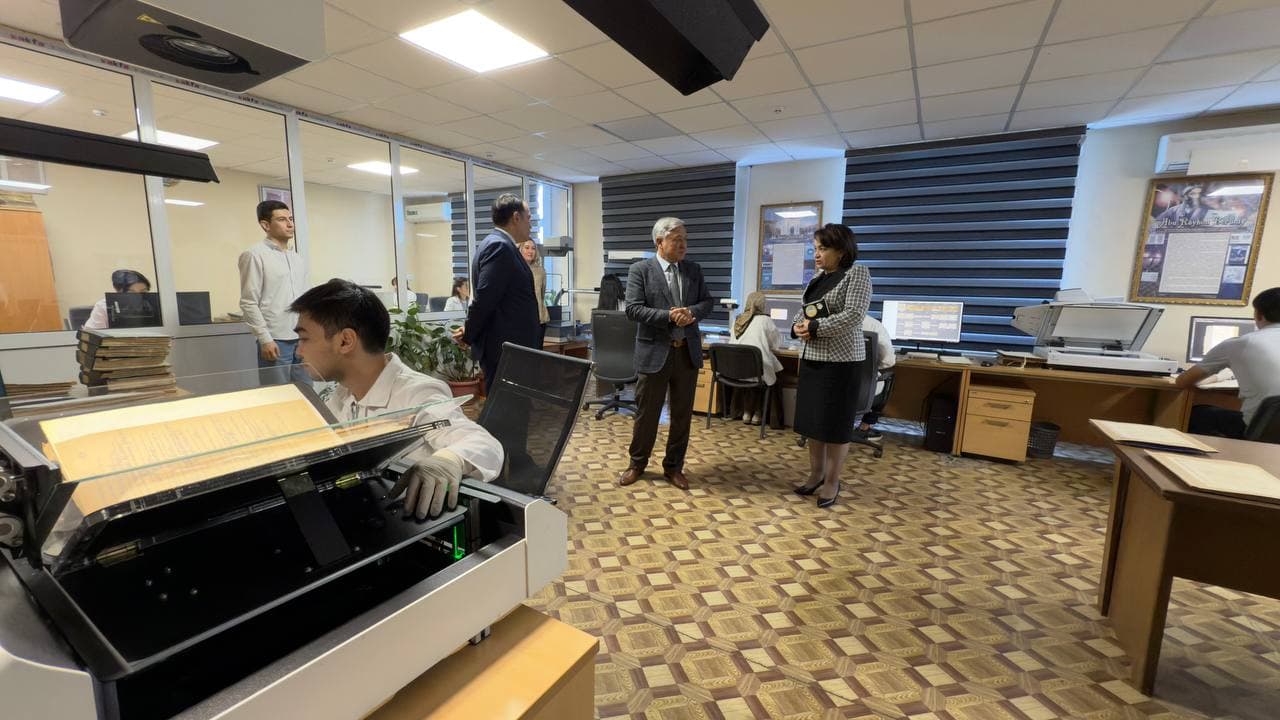 Qirg‘iz Respublikasining Oʻzbekiston Respublikasidagi Favqulodda va Muxtor Elchi Chotonov Duyshenkul Tezekbayevich “Oʻzarxiv” agentligiga tashrif buyurdi