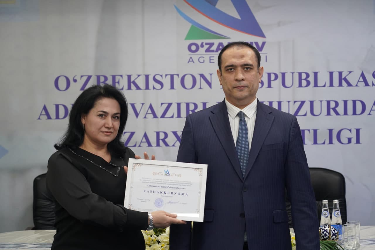 Yil yakunlari bo‘yicha alohida o‘rnak ko‘rsatgan “O‘zarxiv” agentligi tizimi xodimlarini taqdirlash marosimi bo‘lib o‘tdi