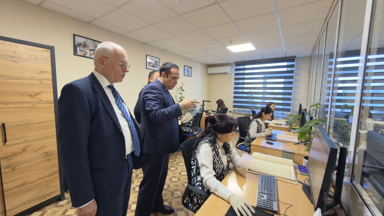 “FamilySearch” nodavlat notijorat tashkiloti Yevropa bo‘yicha strategik biznes-menejeri Tomas Hengst “O‘zarxiv” agentligida bo‘ldi