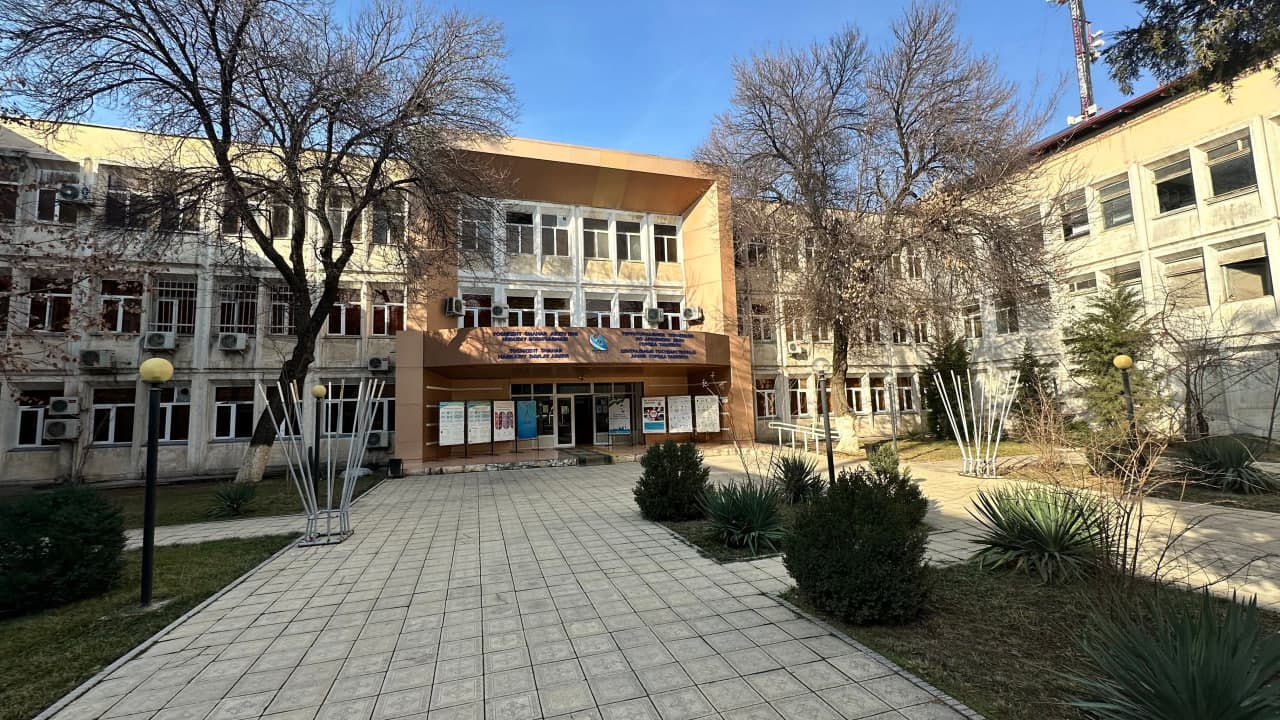 “Oʻzarxiv” agentligi direktori U. Yusupov Toshkent shahar markaziy davlat arxivida boʻldi