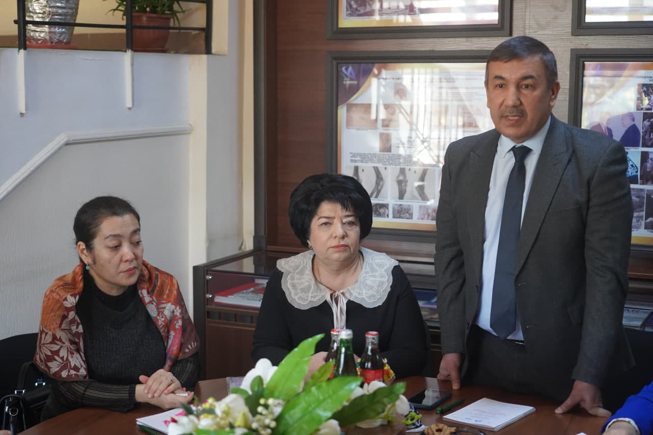 O‘zbekiston Ilmiy-texnika va tibbiy hujjatlar milliy arxivi binosida “Ilm va ayol: barqaror jamiyat sari” mavzusida davra suhbati tashkil etildi.