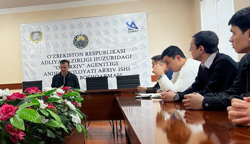 Мамлакатимизда ҳар ҳафтанинг пайшанба куни вазирлик, идора ва ҳокимликларда “Ёшлар куни” бўлиши белгиланди.