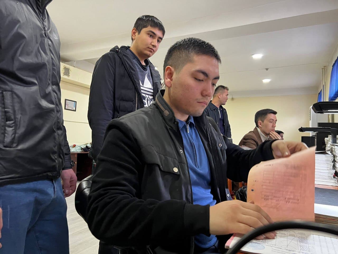 Мамлакатимизда ҳар ҳафтанинг пайшанба куни вазирлик, идора ва ҳокимликларда “Ёшлар куни” бўлиши белгиланди.