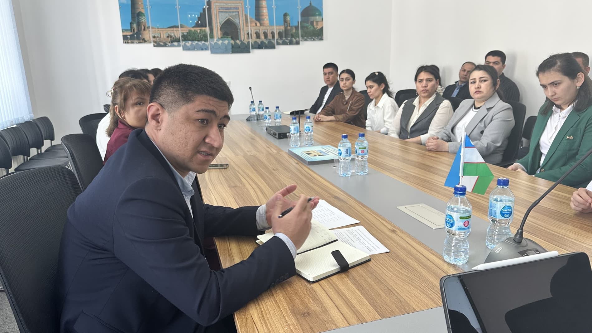 «Ўзархив» агентлиги директори У. Юсупов Хоразм вилоятидаги Ёш архивчи ходимлар билан учрашув ўтказди.