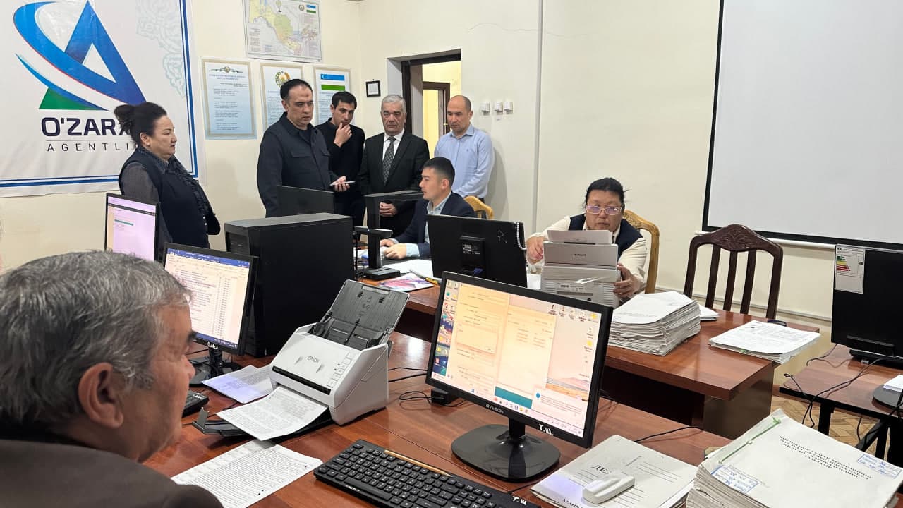 «Ўзархив» агентлиги директори Улуғбек Юсупов Хоразм вилоятидаги давлат архивларида бўлди