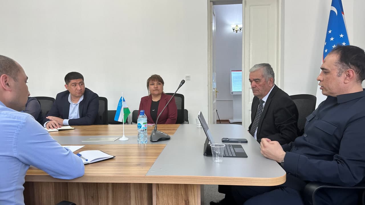 «Ўзархив» агентлиги директори Улуғбек Юсупов Хоразм вилоятидаги архив муассасалари раҳбарлари билан мулоқот ўтказди.