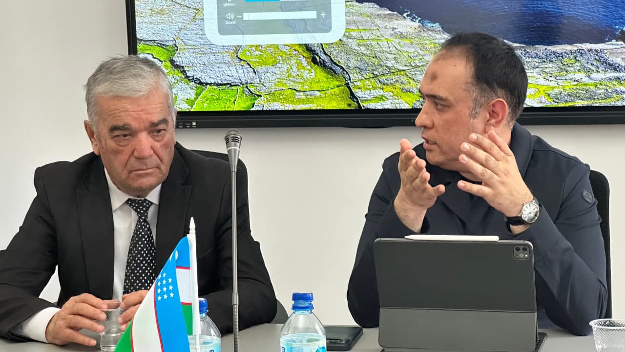 «Ўзархив» агентлиги директори Улуғбек Юсупов Хоразм вилоятидаги архив муассасалари раҳбарлари билан мулоқот ўтказди.