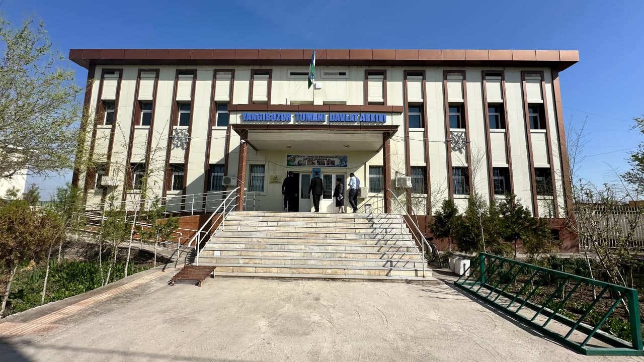 «Ўзархив» агентлиги директори Улуғбек Юсупов Хоразм вилоятидаги давлат архивларида бўлди