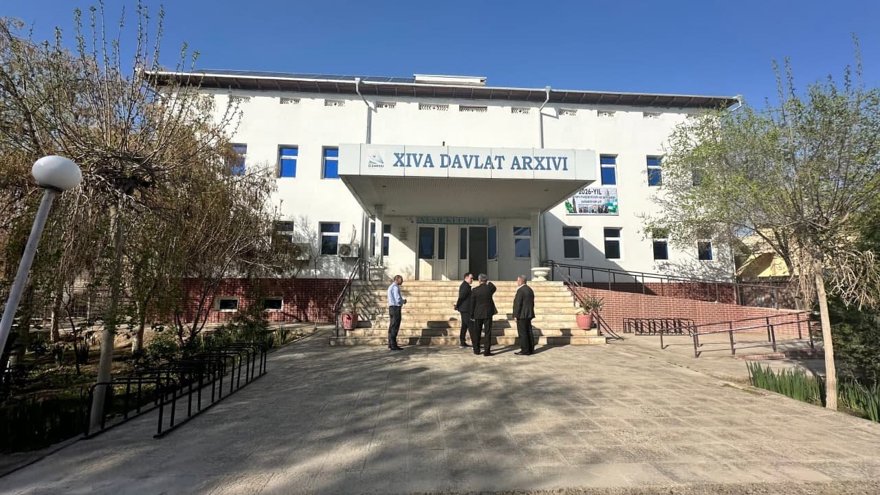 «Ўзархив» агентлиги директори Улуғбек Юсупов Хоразм вилоятидаги давлат архивларида бўлди