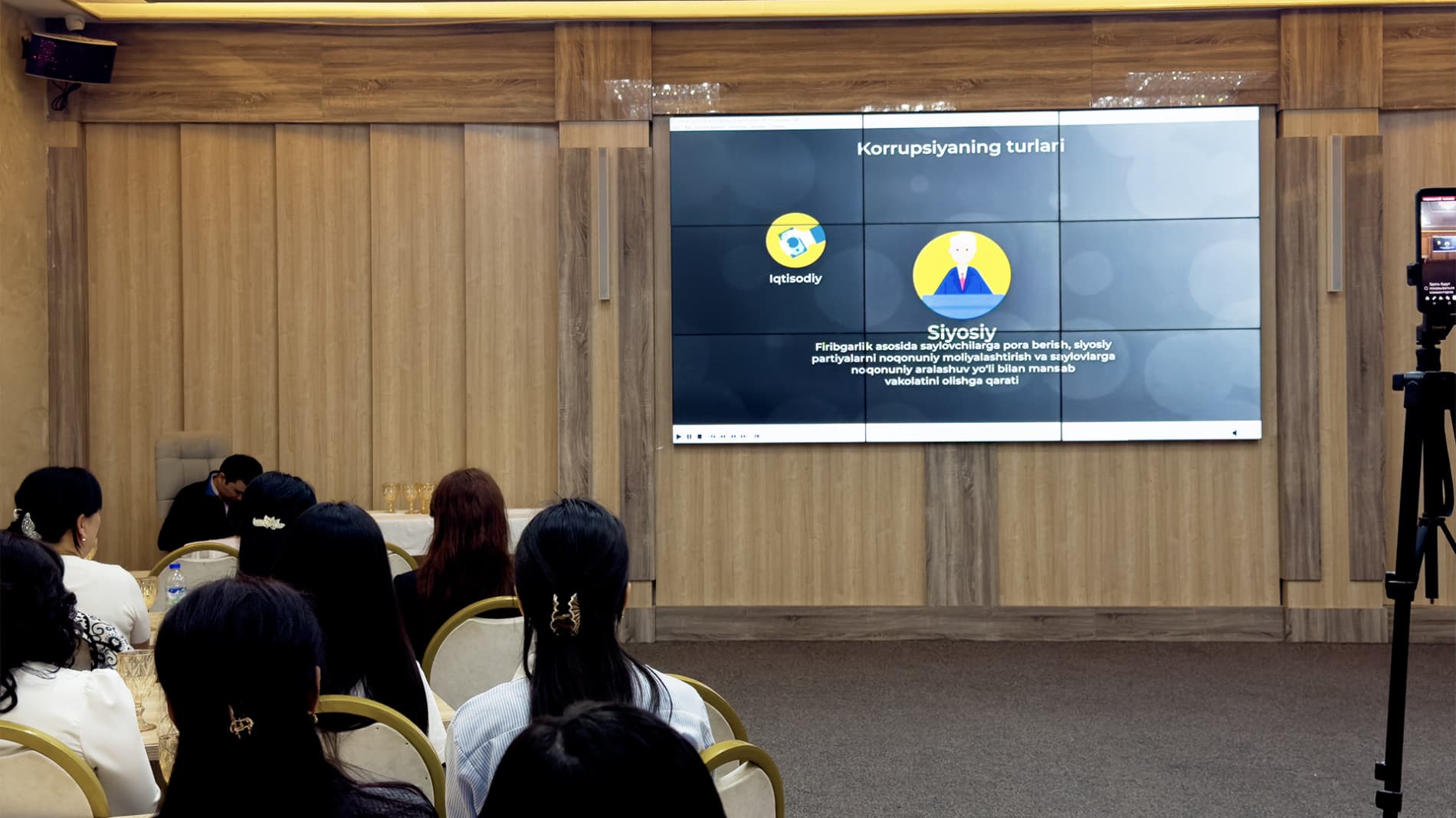«Ўзархив» агентлиги тизимидаги архив муассасаларида фаолият юритаётган хотин-қизлар иштирокида “Коррупцияга қарши биргаликда курашамиз” мавзусида семинар-тренинг ташкил этилди.