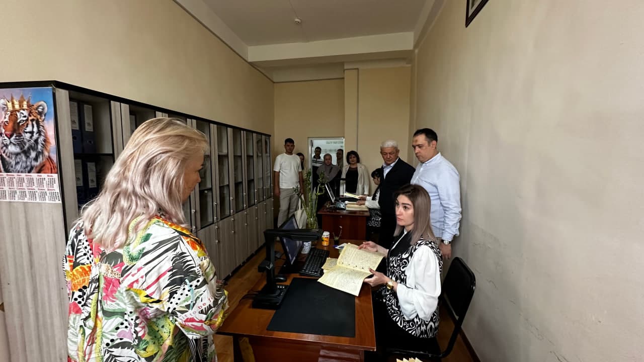 Татаристон Республикаси архивчилари делегацияси Бухоро вилояти Когон шаҳар давлат архивида бўлди