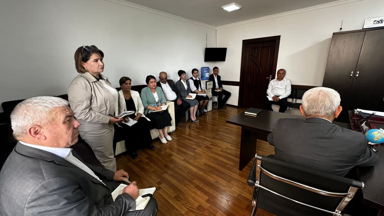 «Ўзархив» агентлиги директори Улуғбек Юсупов Бухоро вилоятидаги архив муассасалари раҳбарлари билан мулоқот ўтказди.