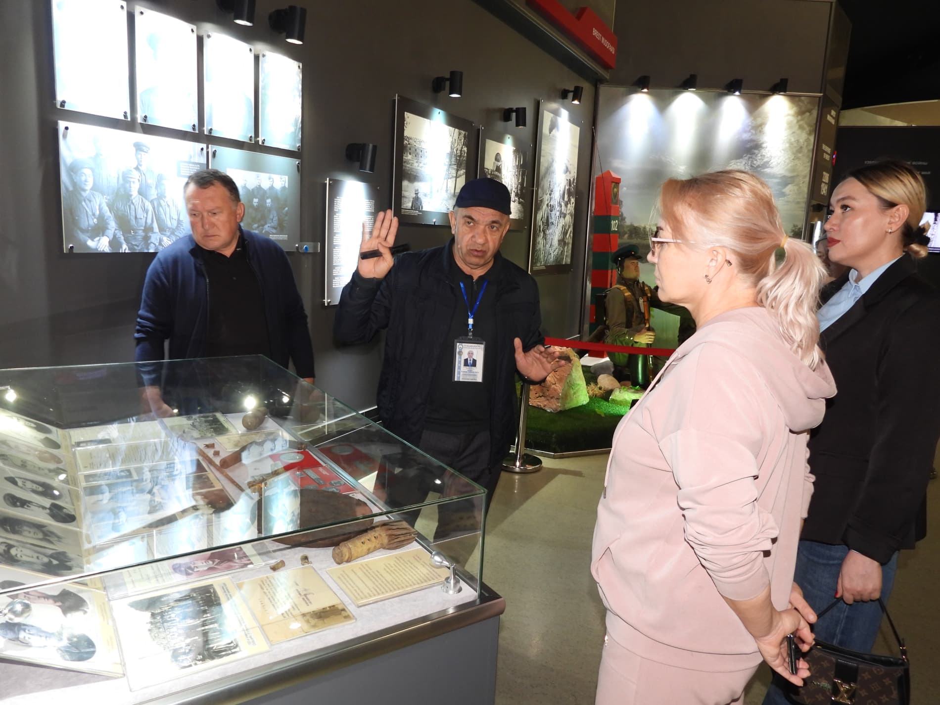 Tatariston delegatsiya vakillari G‘alaba bog‘i hamda “Shon-sharaf” muzeyiga tashrif buyurdilar.