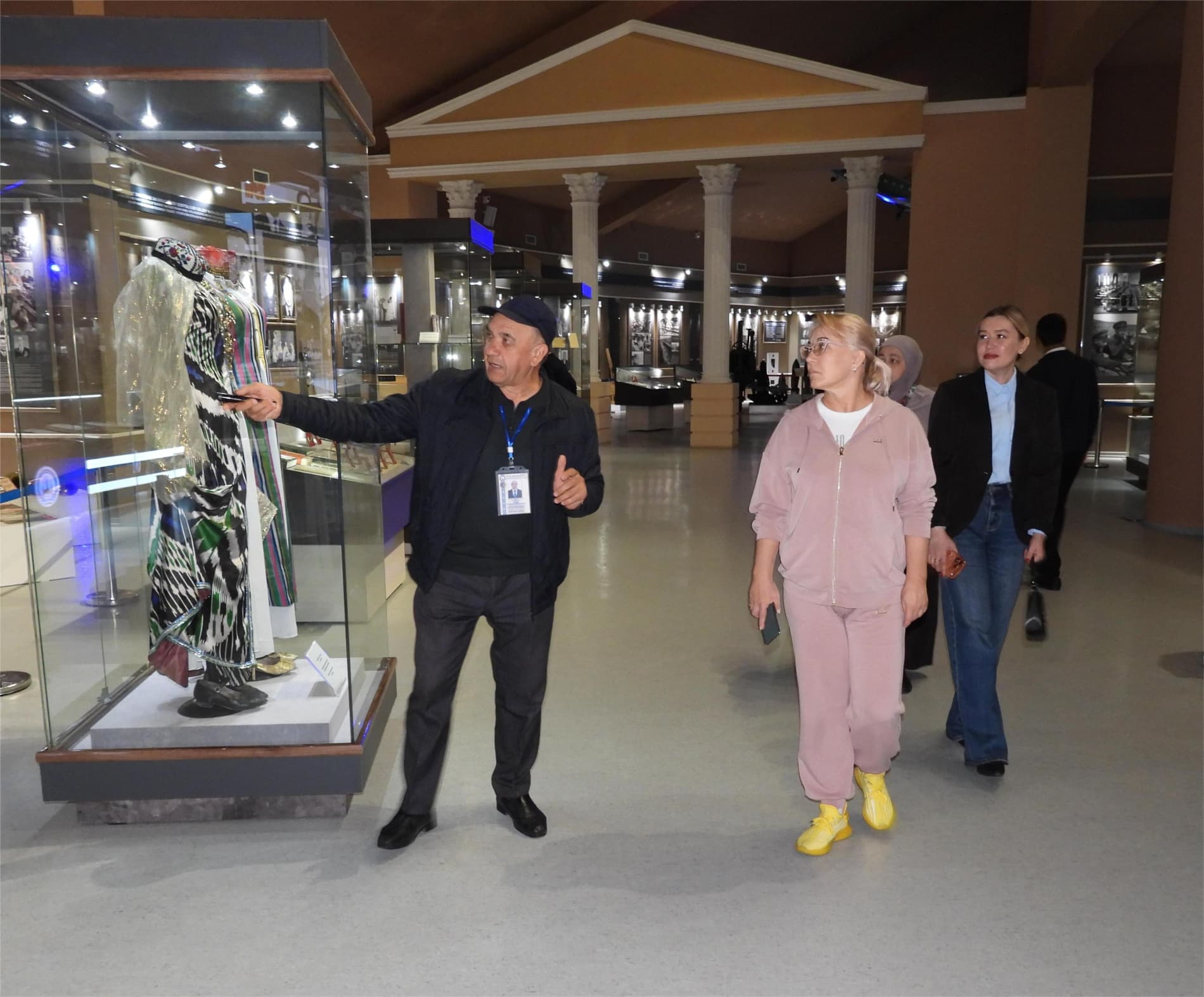 Tatariston delegatsiya vakillari G‘alaba bog‘i hamda “Shon-sharaf” muzeyiga tashrif buyurdilar.