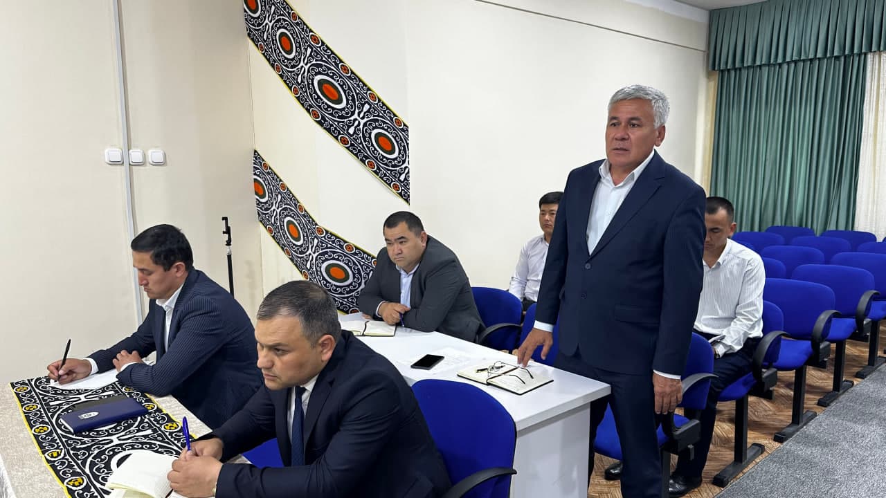 «Ўзархив» агентлиги директори Улуғбек Юсупов Самарқанд вилоятидаги архив муассасалари раҳбарлари билан мулоқот ўтказди.
