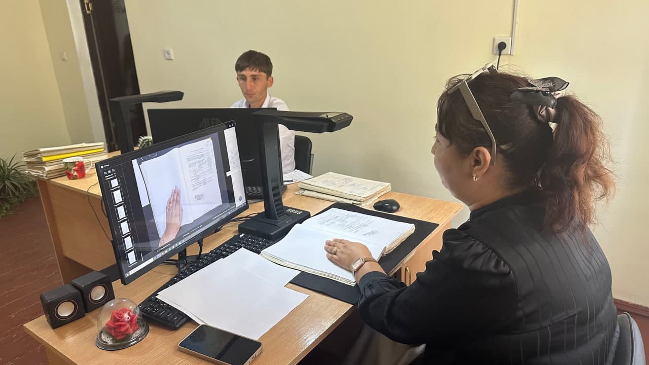 “Oʻzarxiv” agentligi direktori Ulugʻbek Yusupov Surxondaryo viloyatidagi davlat arxivlarida boʻldi