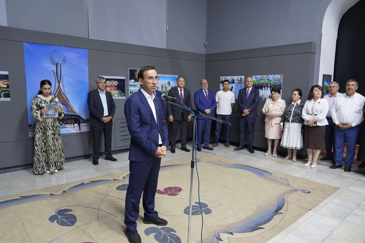 “Yagona Vatan, yagona xalq bo‘lib, yangi hayot va kelajak yaratamiz!” ezgu g‘oyasini o‘zida mujassam etgan “Mustaqillik xotirasi!” nomli fotoko‘rgazma tashkil etildi.