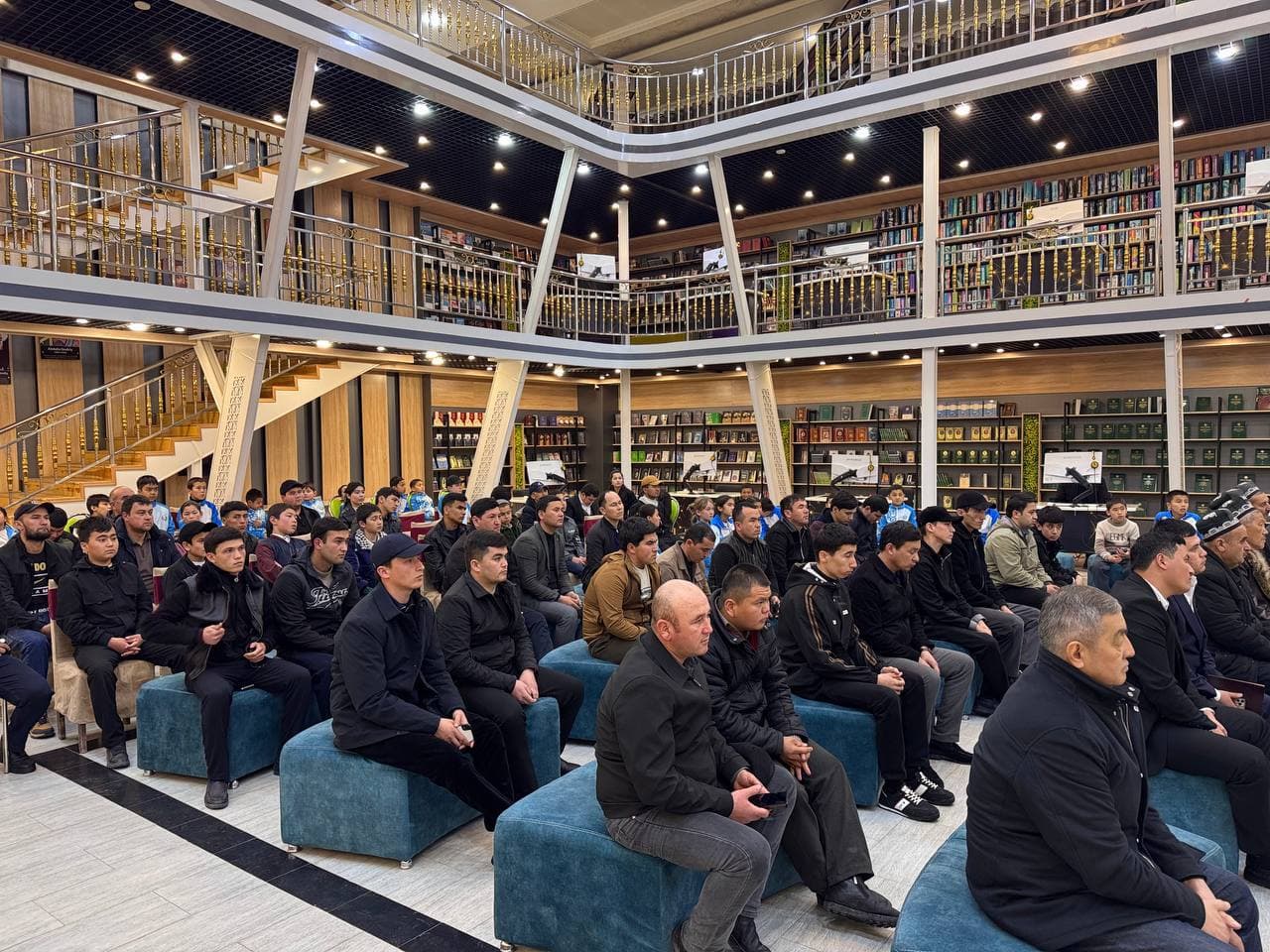 Marhamat tumanida “Farz” filmi namoyishi o‘tkazildi.