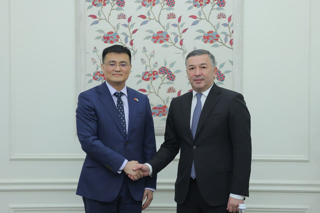 НОВЫЕ ШАГИ К СОТРУДНИЧЕСТВУ С КИТАЕМ