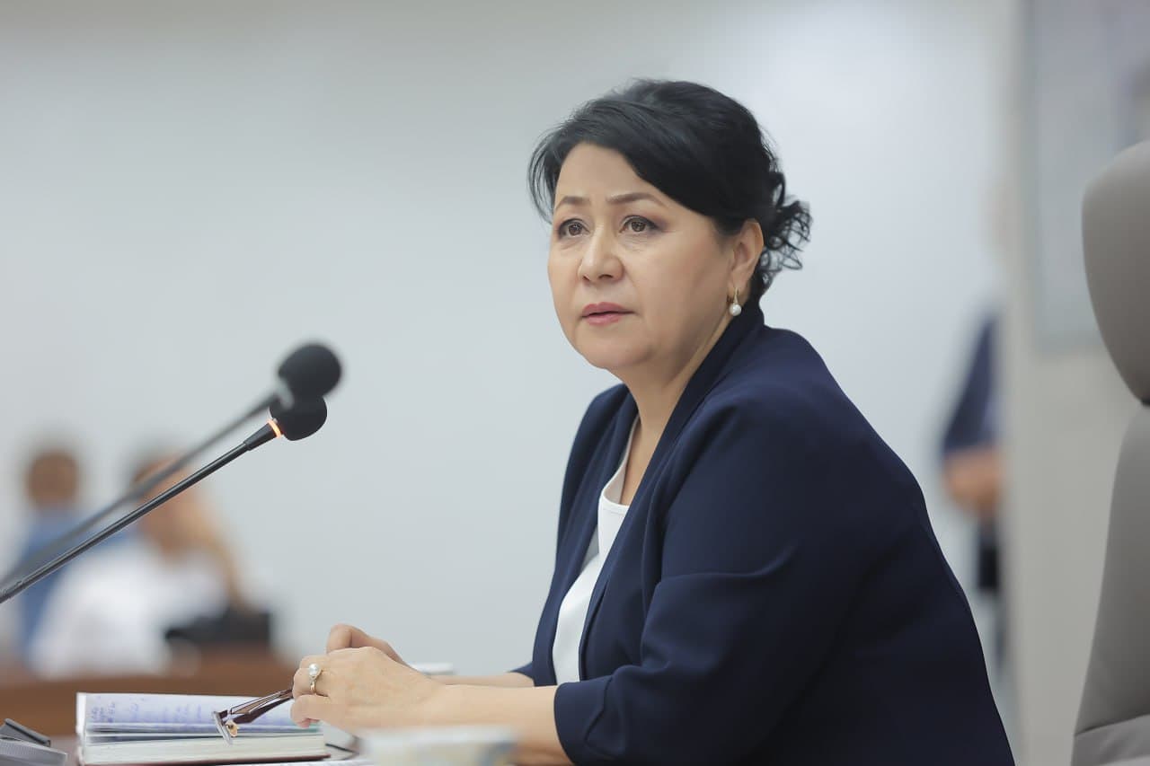 Kambag‘allikni qisqartirish va bandlik vazirligida markaziy apparat, vazirlik huzuridagi tashkilotlar rahbarlari, hududiy bosh boshqarma hamda bo‘lim boshliqlari ishtirokida kengaytirilgan yig‘ilish bo‘lib o‘tdi.