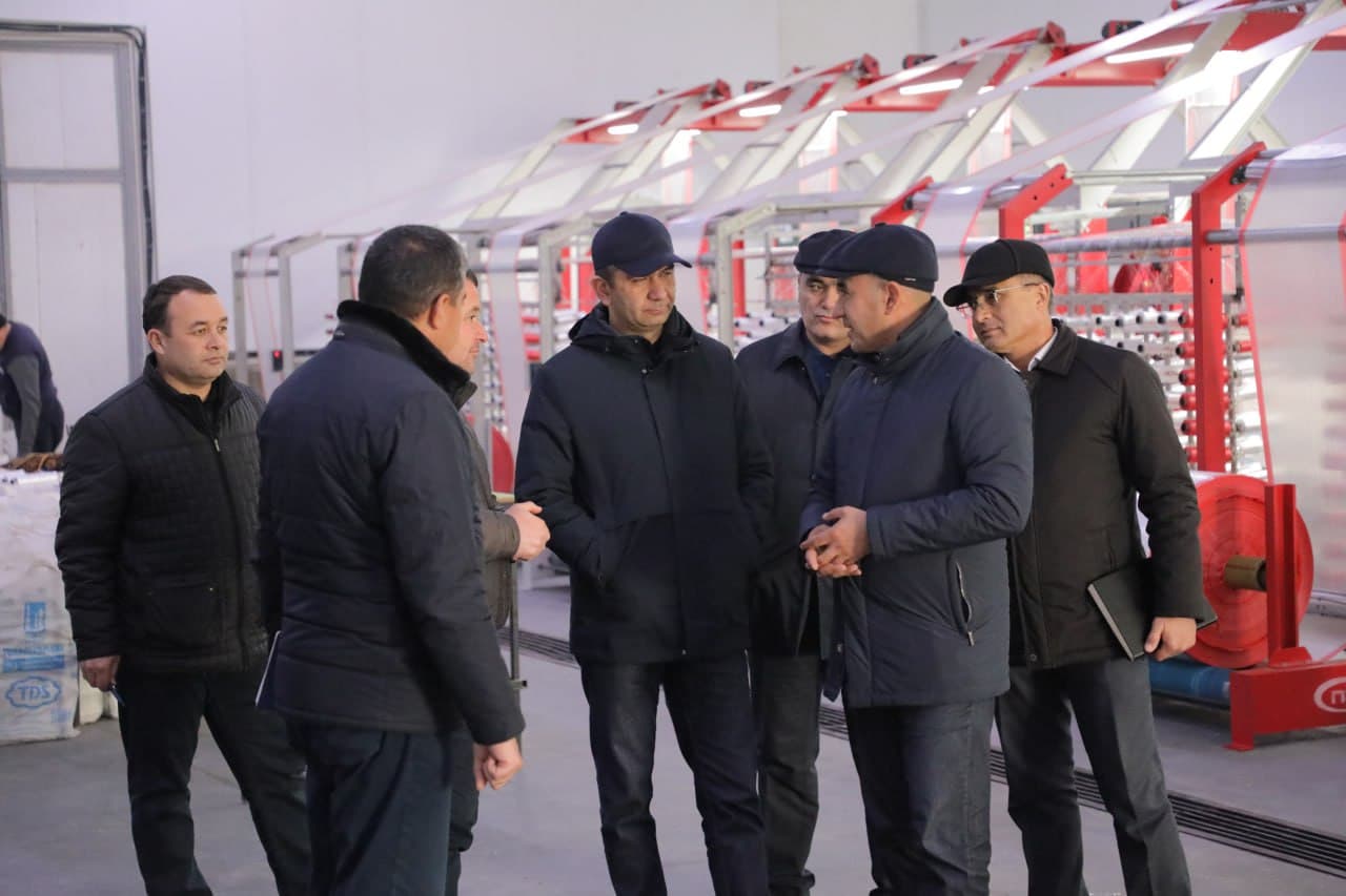 Камбағалликни қисқартириш ва бандлик вазири Ботир Захидов бошчилигидаги ишчи гуруҳ Қашқадарё вилоятида