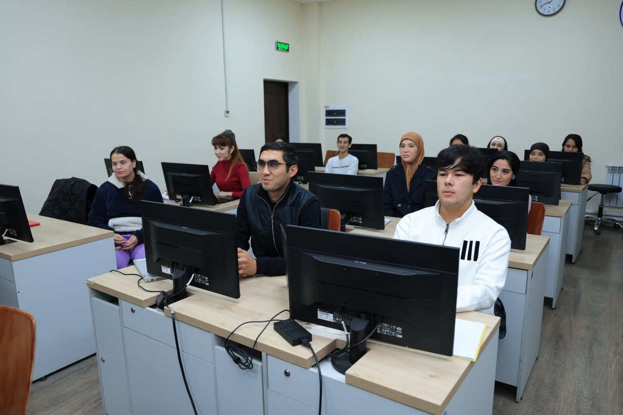 Yoshlar bilan uchrashuv