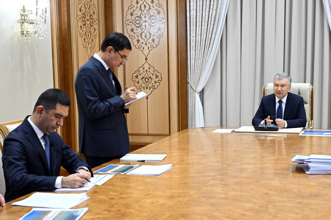 Mahallalarda ishsizlik va kambagʻallikni kamaytirish boʻyicha olib borilayotgan ishlar toʻgʻrisida axborot berildi