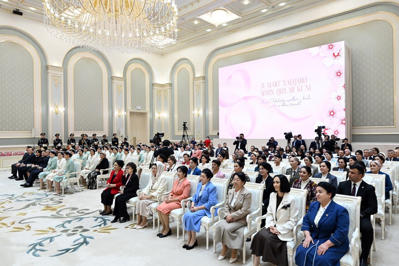 Prezident Shavkat Mirziyoyev butun O‘zbekiston ayollarini 8-mart – Xalqaro xotin-qizlar kuni bilan samimiy muborakbod etdi
