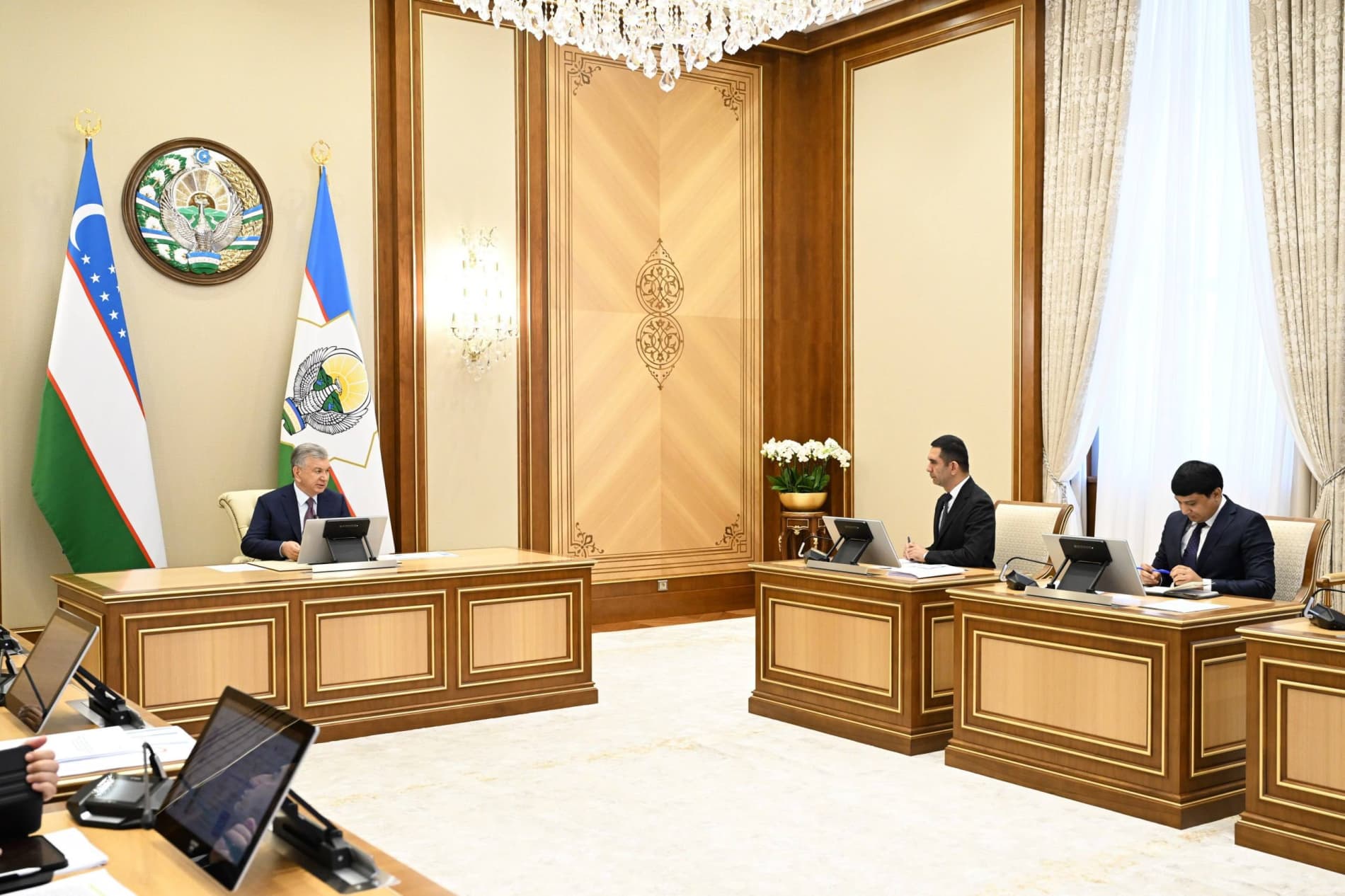 Prezident Shavkat Mirziyoyev xususiy kasbiy taʼlimni rivojlantirish chora-tadbirlari yuzasidan taqdimot bilan tanishdi.