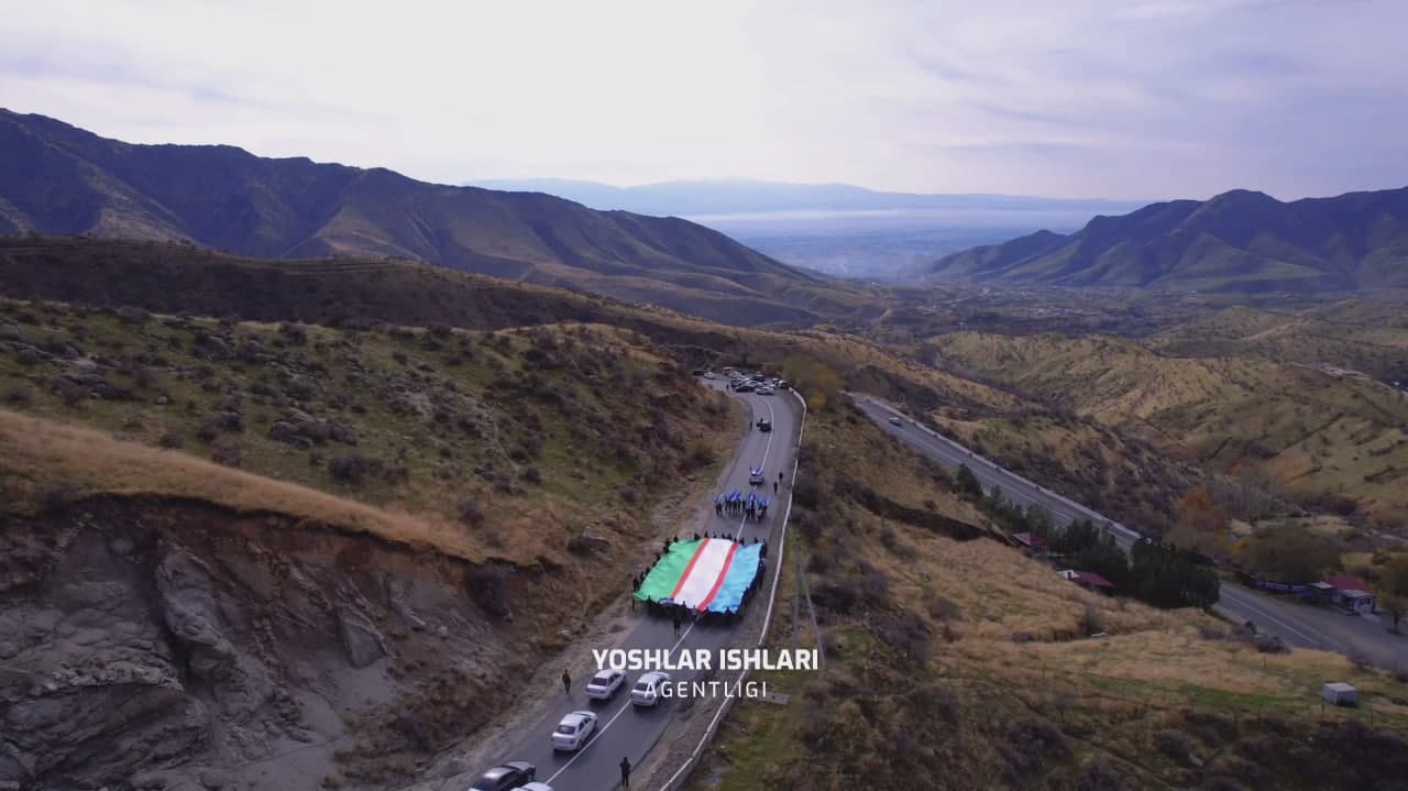 Мағрур ҳилпирагин, юртим байроғи!